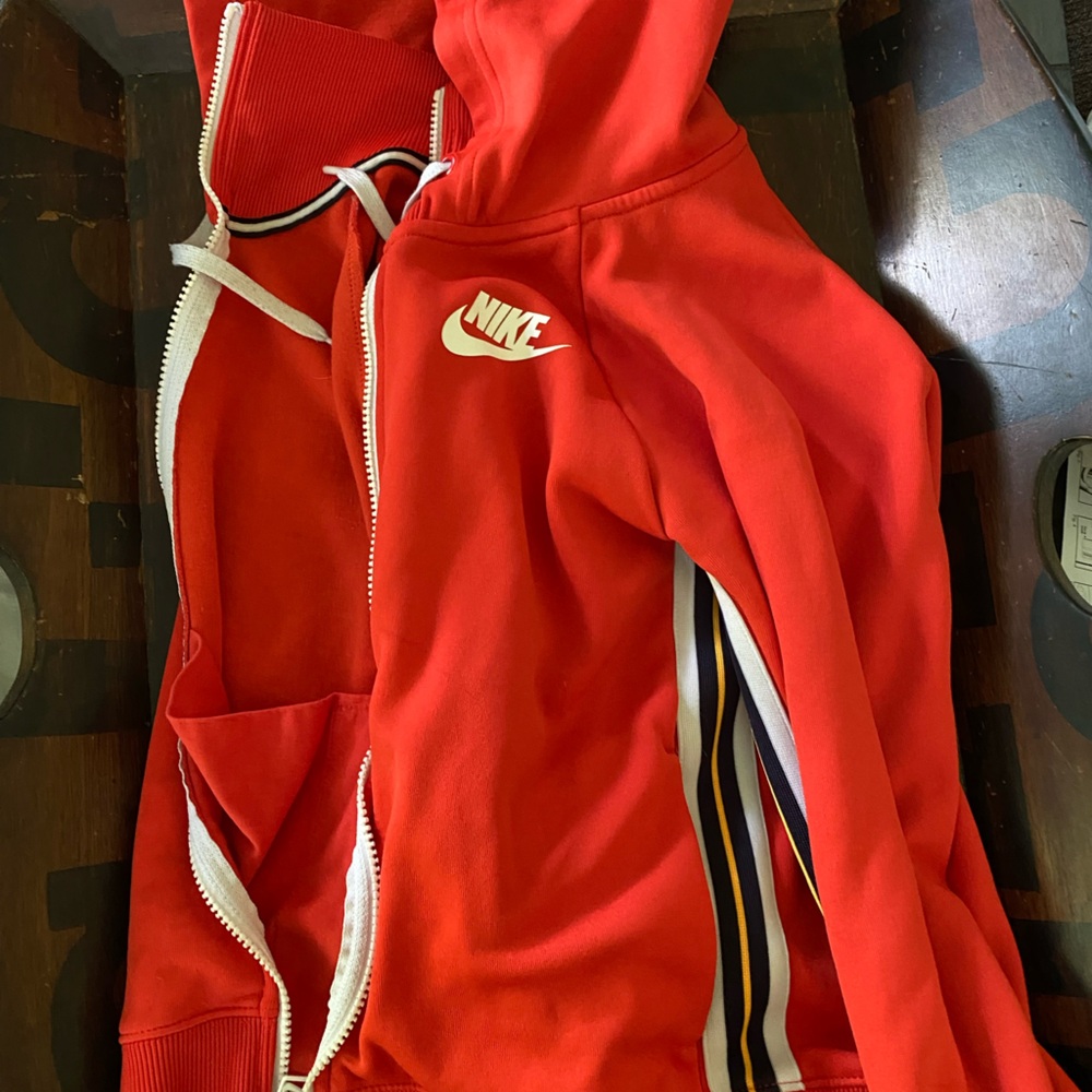 NIKE zip-up hooded jacket/ great condition size S